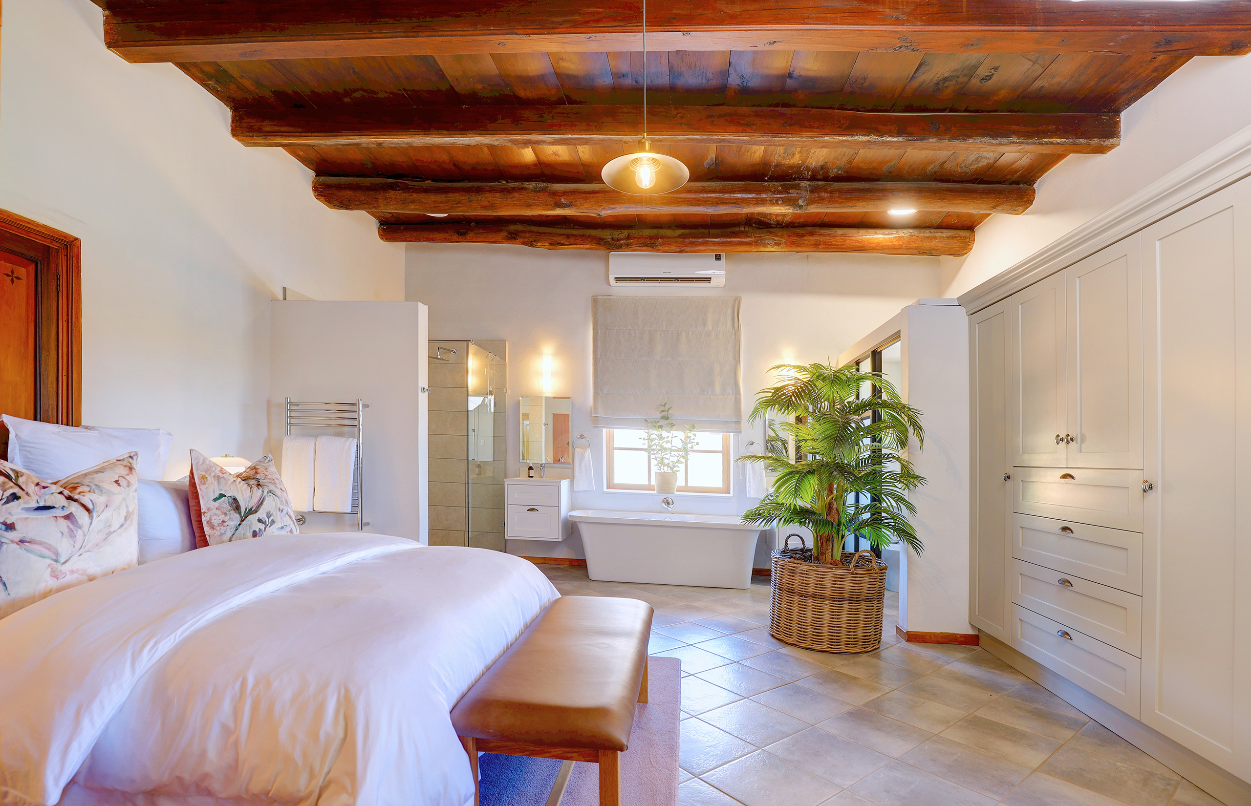 Almond Valley Manor & Cottages, accommodation, Calitzdorp